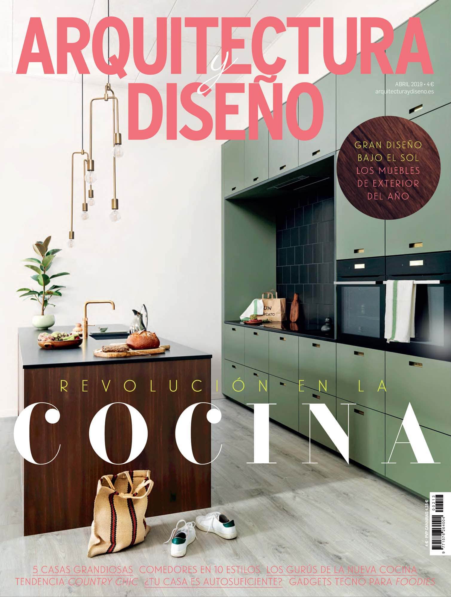 An image of the cover of April 2019 of Arquitectura Y Diseno featuring interior design by Carol Egan Interiors.